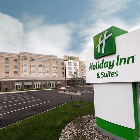 Holiday Inn Hotel & Suites - Mount Pleasant By Ihg Bagian luar foto