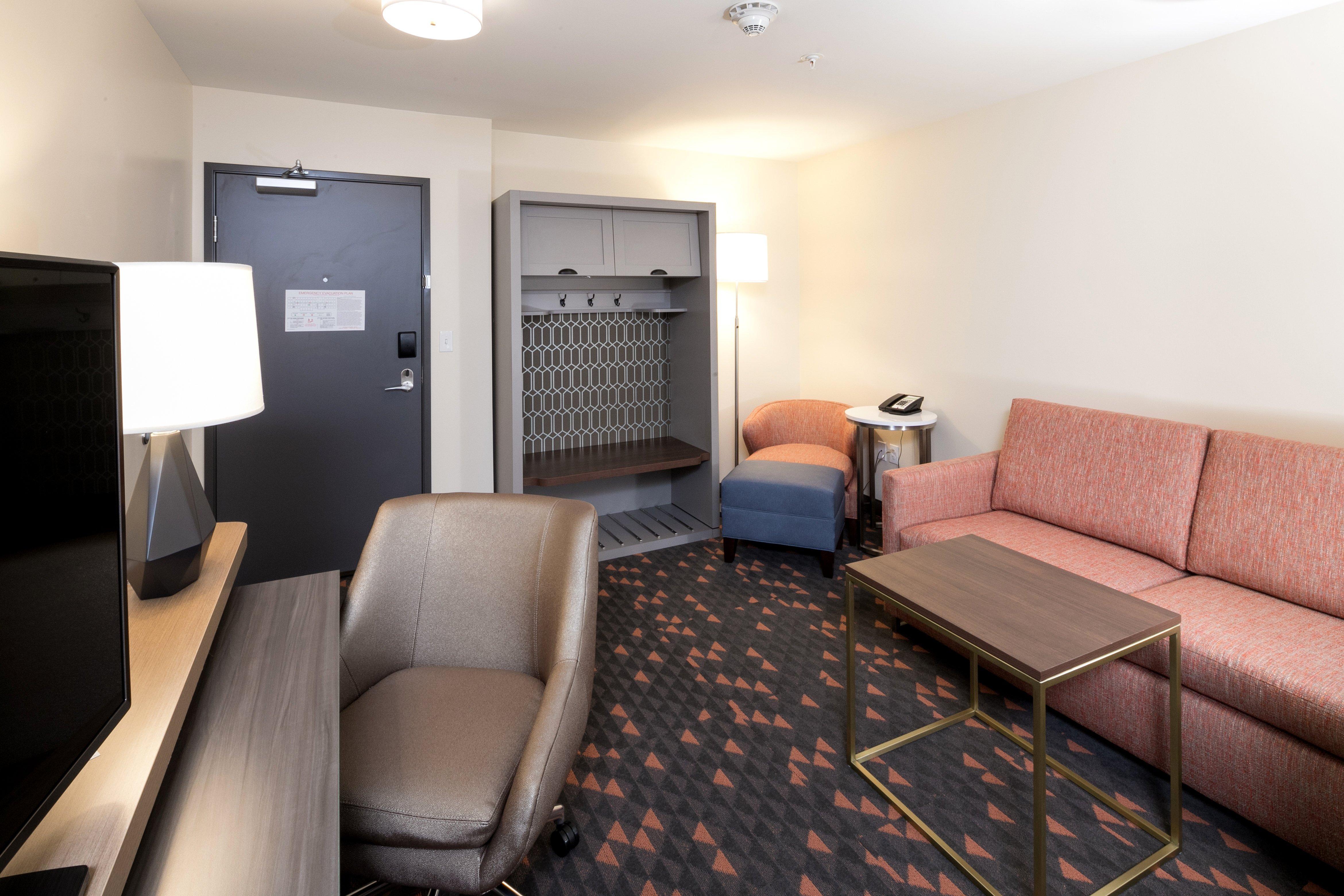 Holiday Inn Hotel & Suites - Mount Pleasant By Ihg Bagian luar foto
