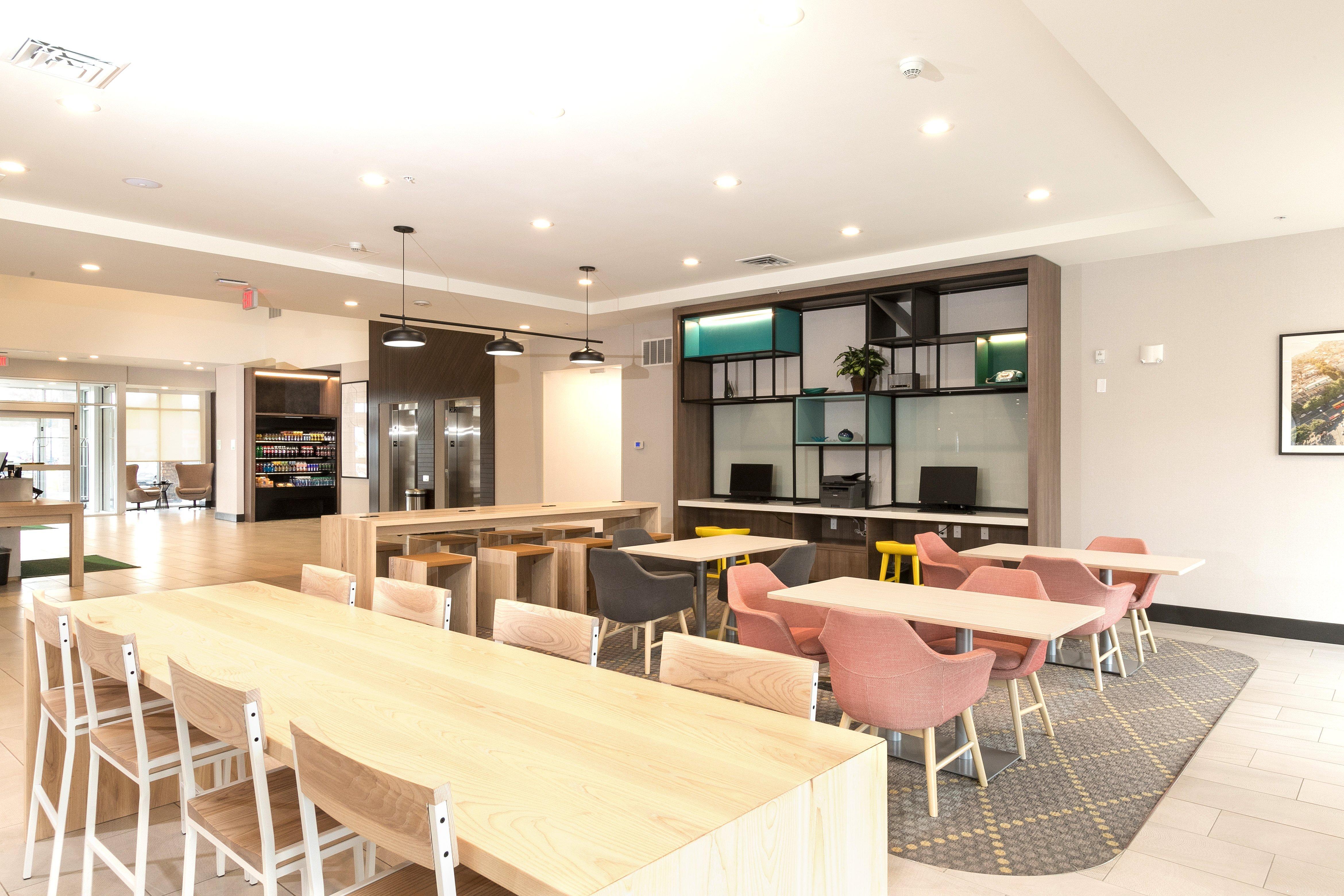 Holiday Inn Hotel & Suites - Mount Pleasant By Ihg Bagian luar foto