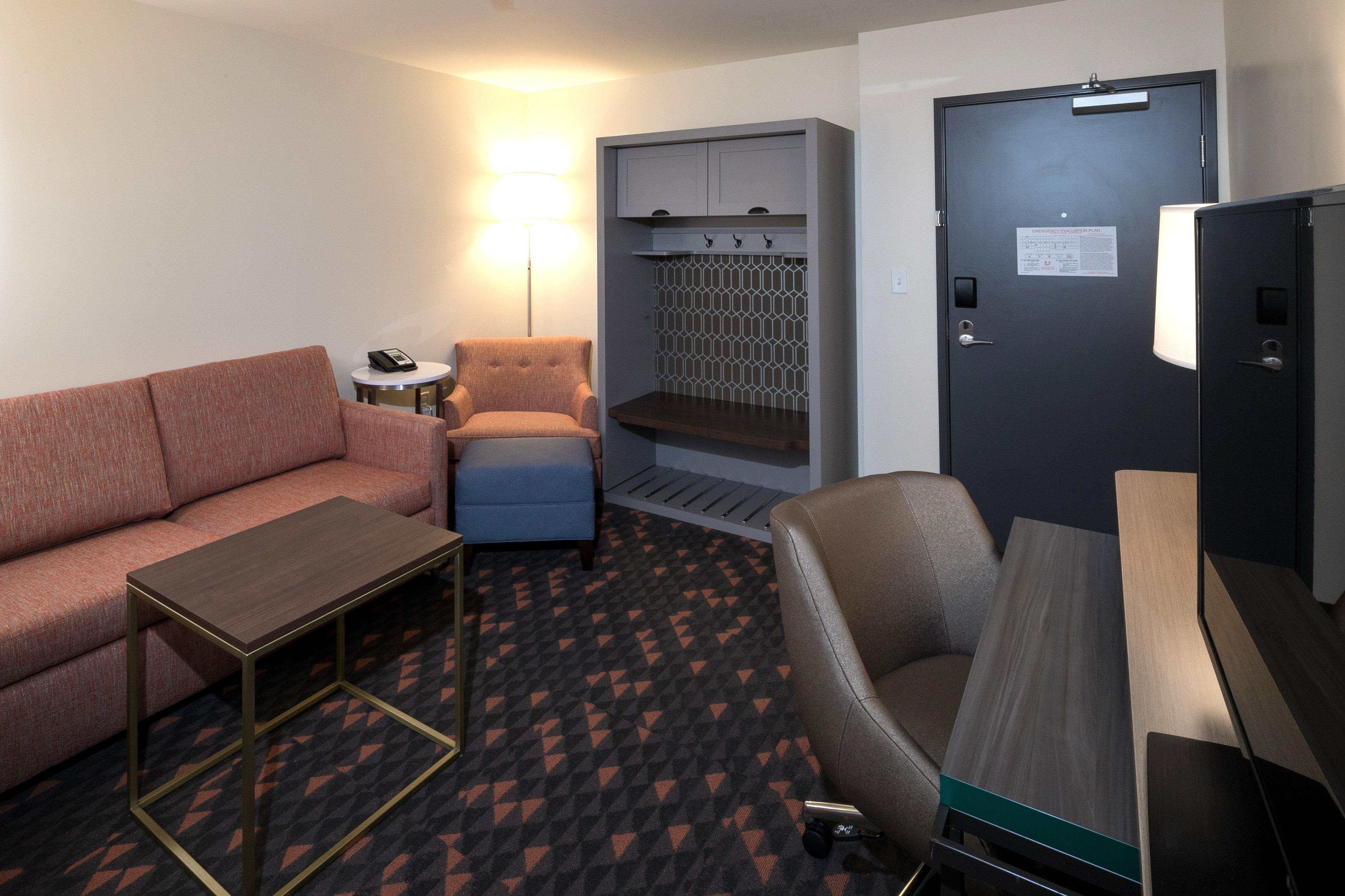 Holiday Inn Hotel & Suites - Mount Pleasant By Ihg Bagian luar foto