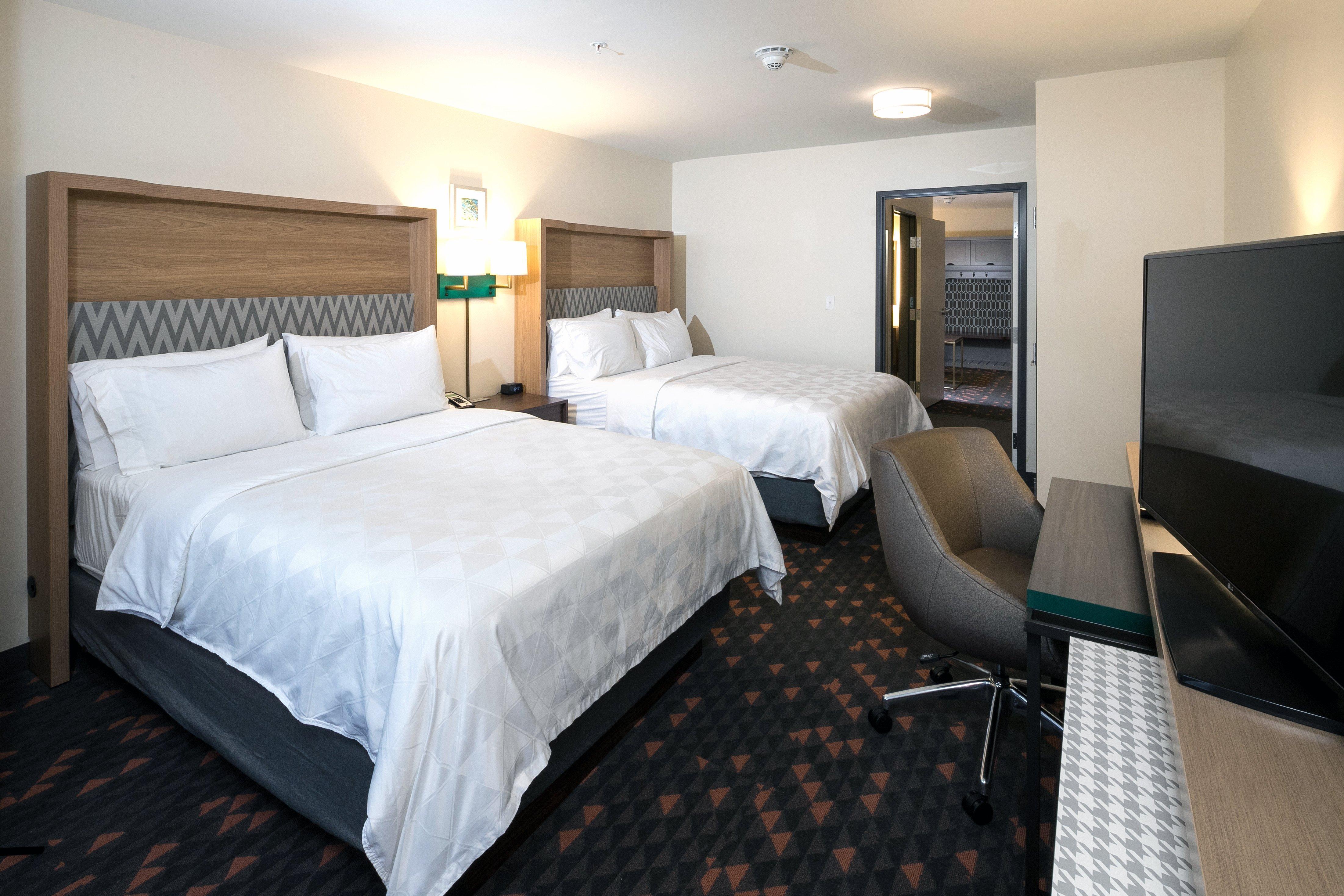 Holiday Inn Hotel & Suites - Mount Pleasant By Ihg Bagian luar foto