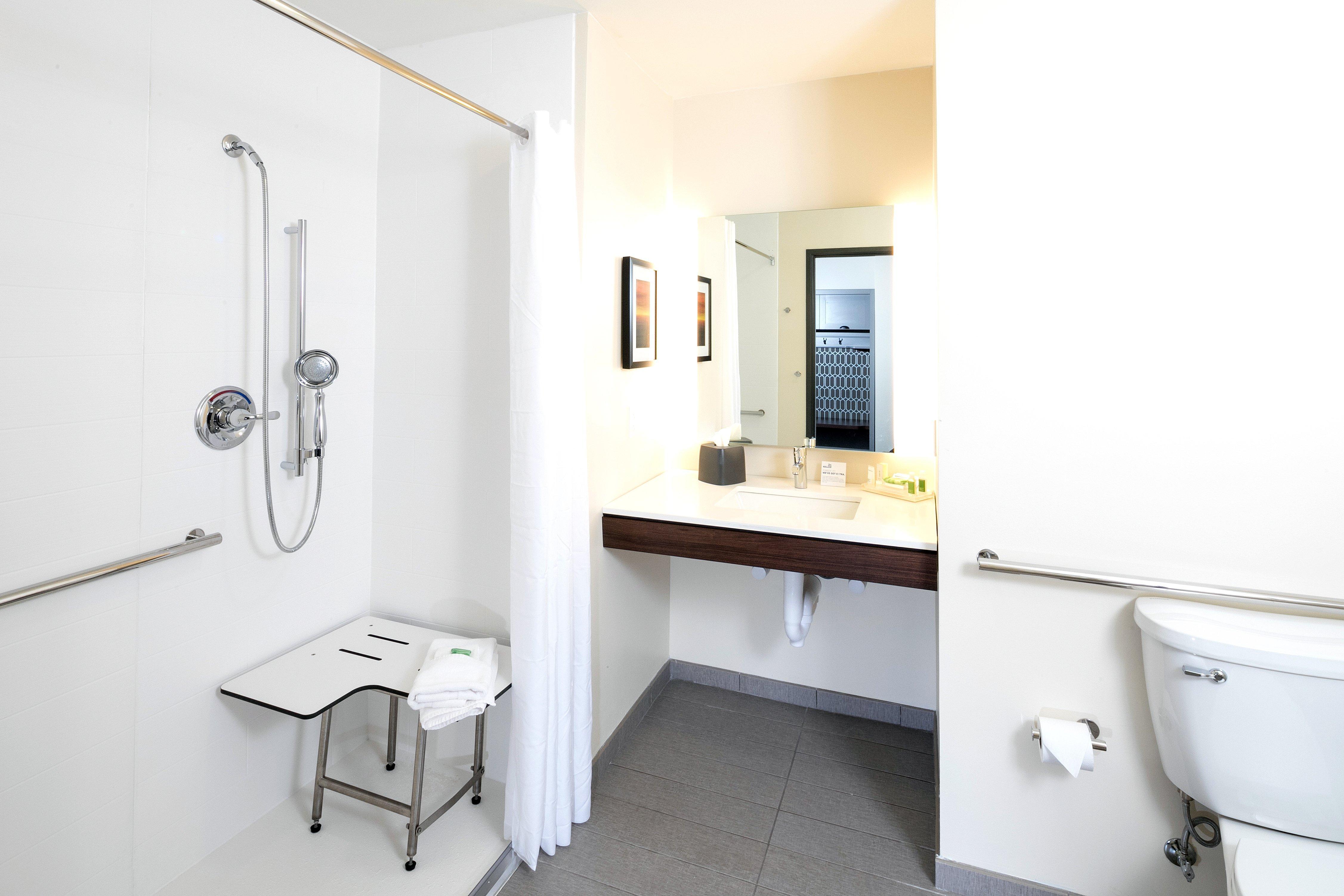 Holiday Inn Hotel & Suites - Mount Pleasant By Ihg Bagian luar foto