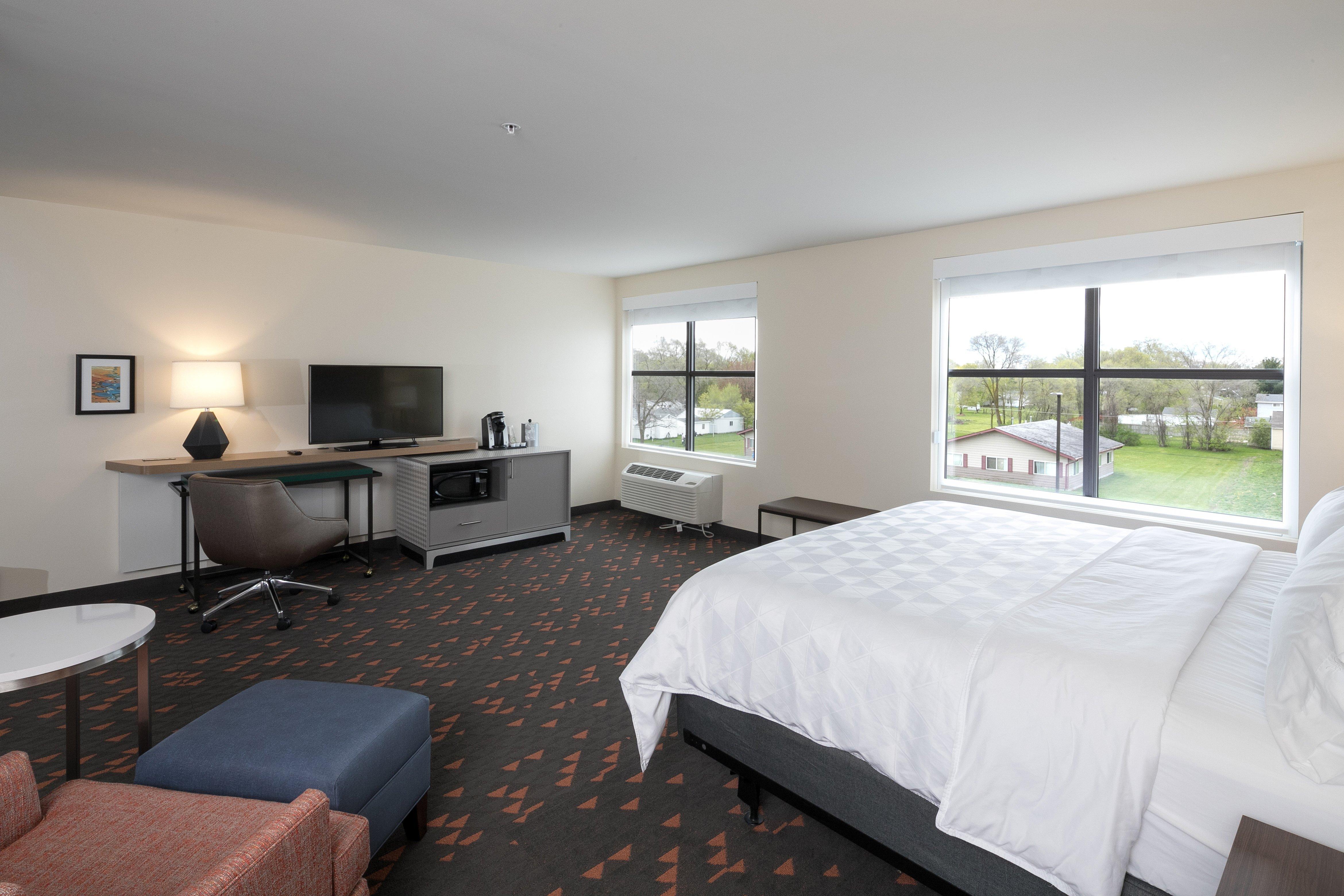 Holiday Inn Hotel & Suites - Mount Pleasant By Ihg Bagian luar foto
