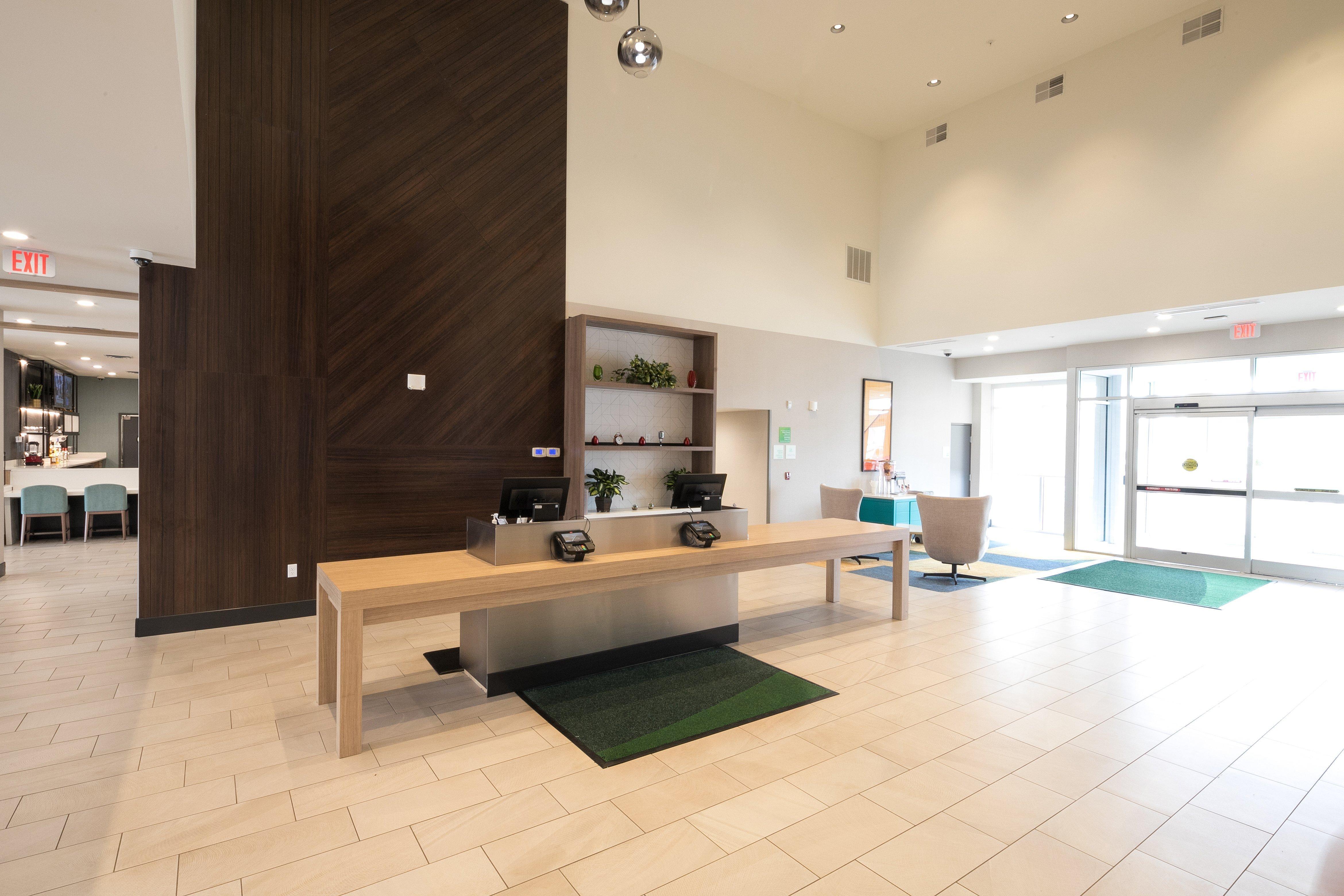 Holiday Inn Hotel & Suites - Mount Pleasant By Ihg Bagian luar foto