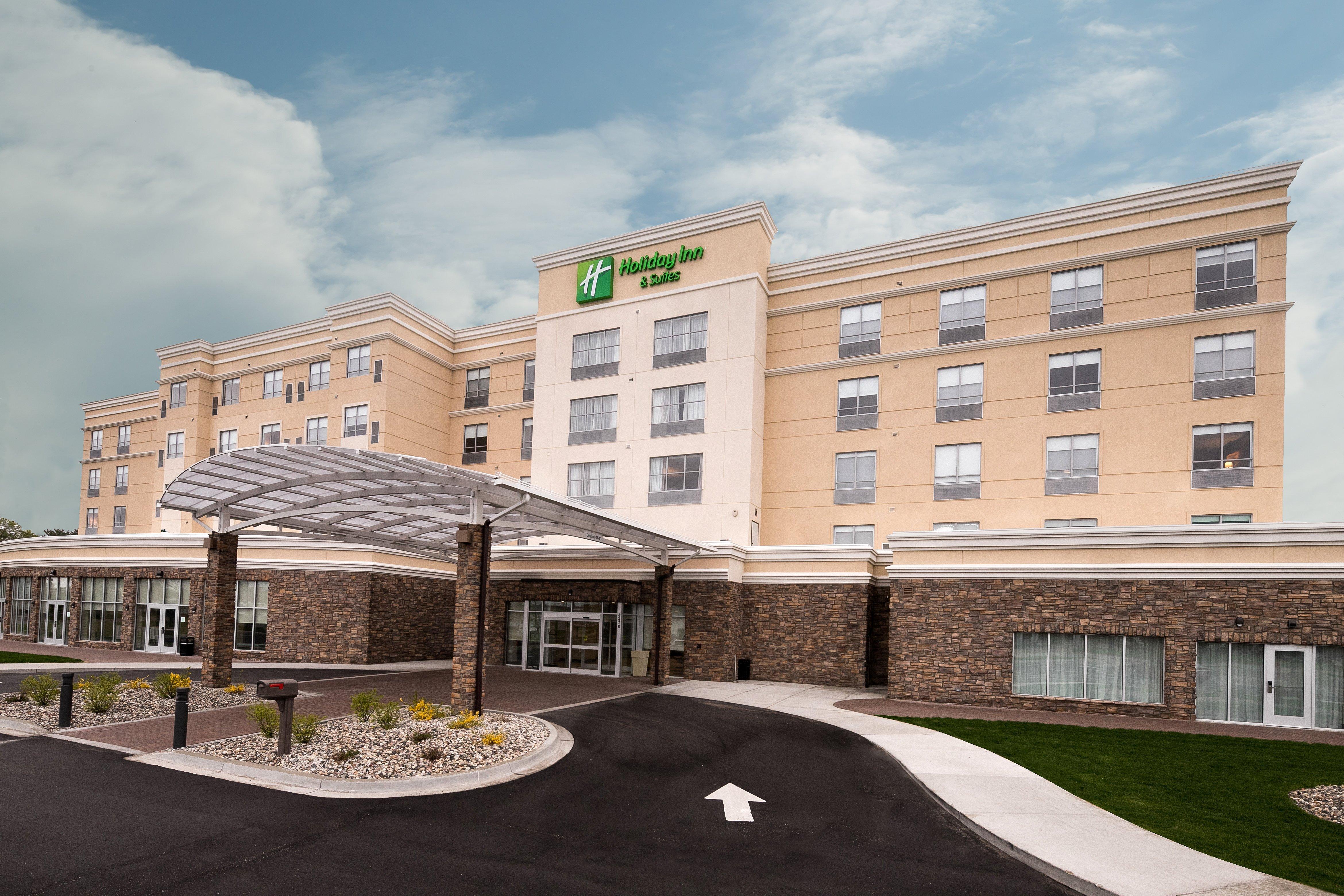 Holiday Inn Hotel & Suites - Mount Pleasant By Ihg Bagian luar foto