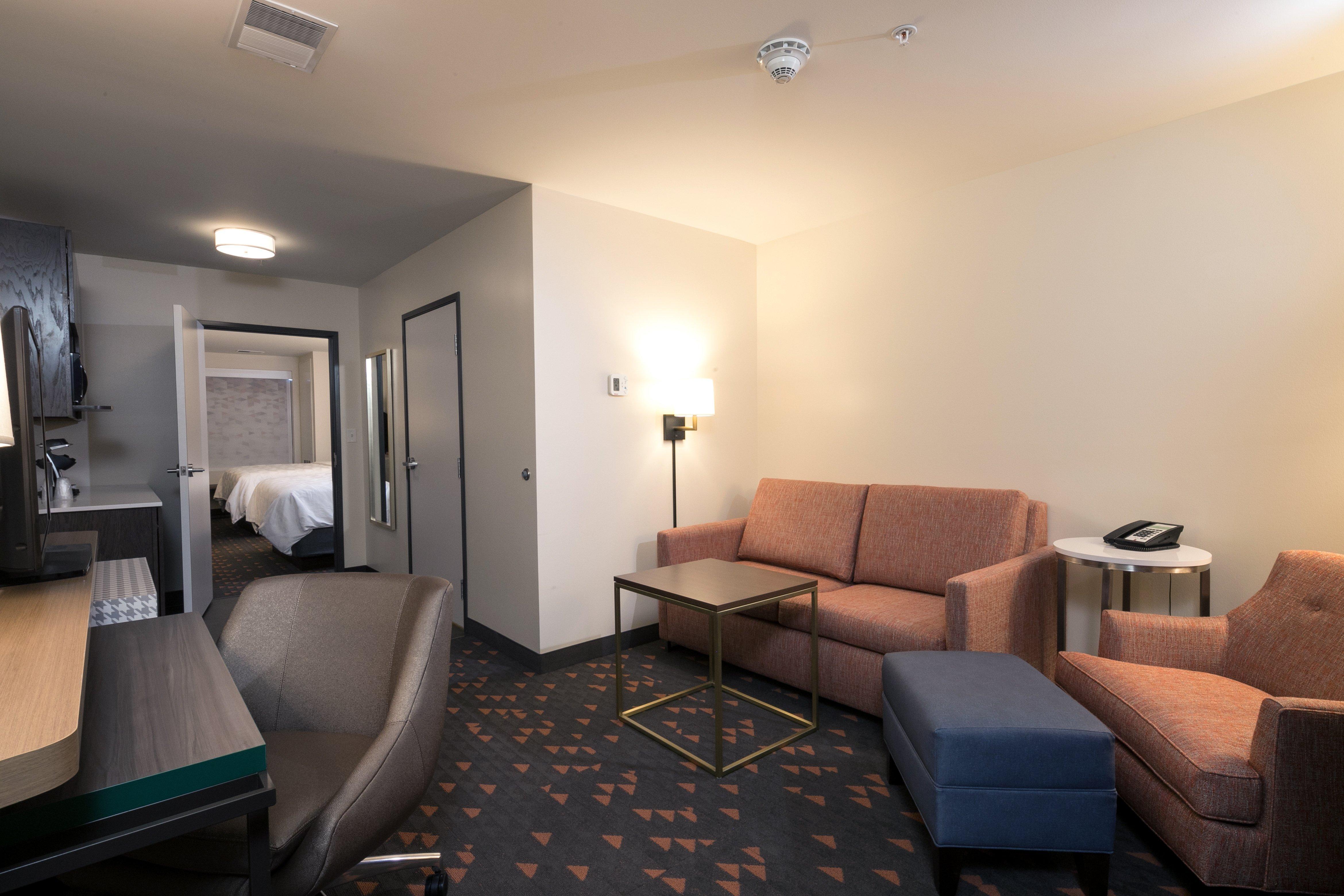 Holiday Inn Hotel & Suites - Mount Pleasant By Ihg Bagian luar foto
