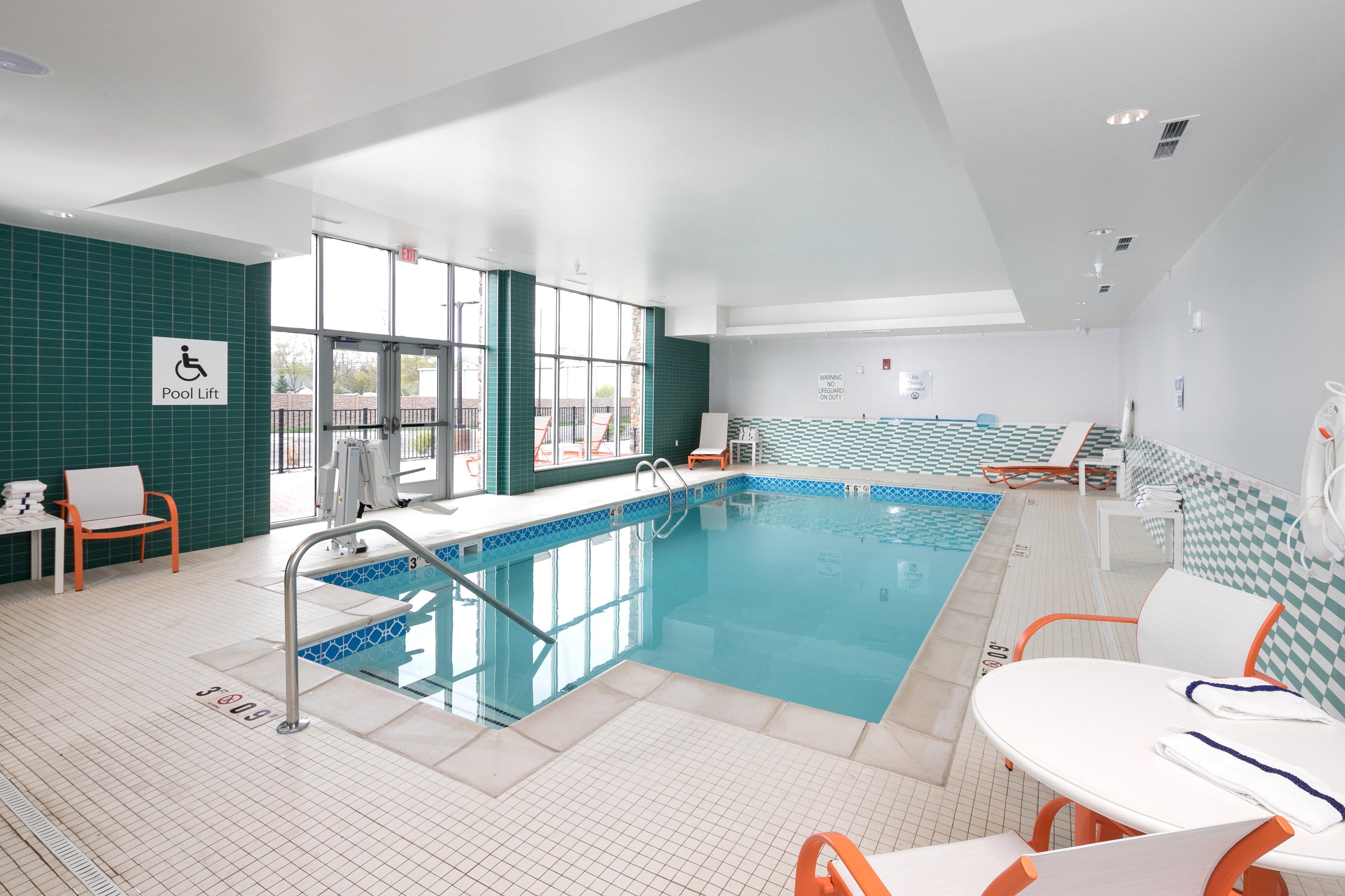 Holiday Inn Hotel & Suites - Mount Pleasant By Ihg Bagian luar foto
